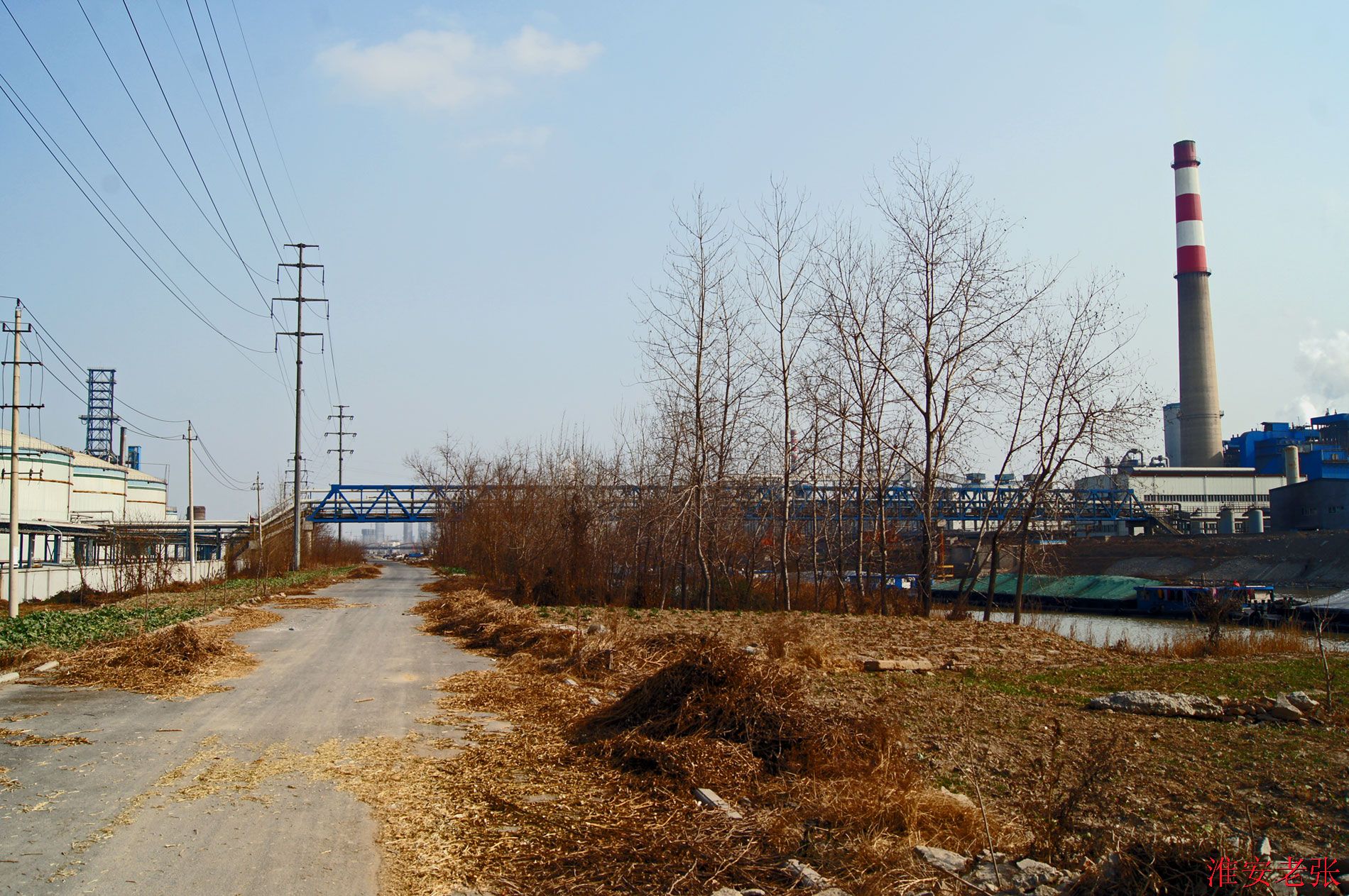 化工厂管道桥（2014-01-04 拍）