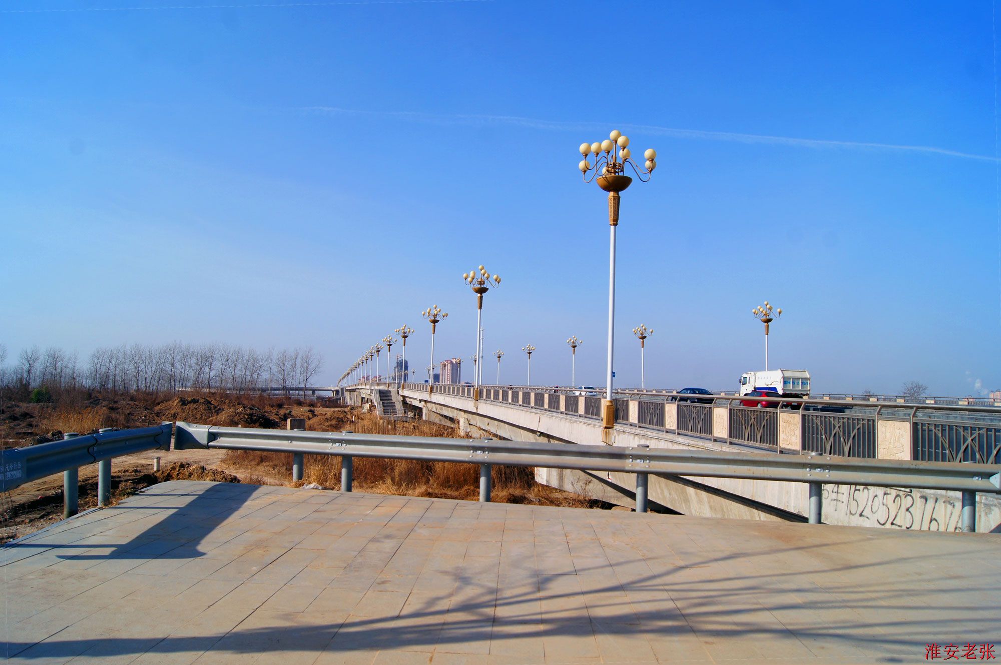 枚皋路桥桥面及两侧 （2014-01-26 拍）